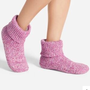Bombas Pink Sherpa Lining Gripper Slipper Booties - Medium
